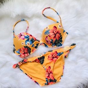 Hollister Bikini Floral mustard yellow